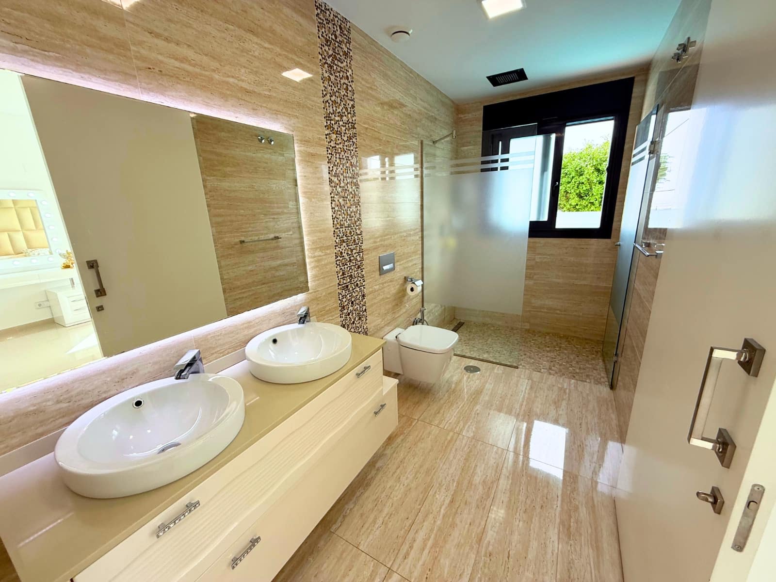 Chalet de 5 habitaciones en San Miguel de Salinas en venta con piscina garaje - 849.000 € (Ref: 9463719)