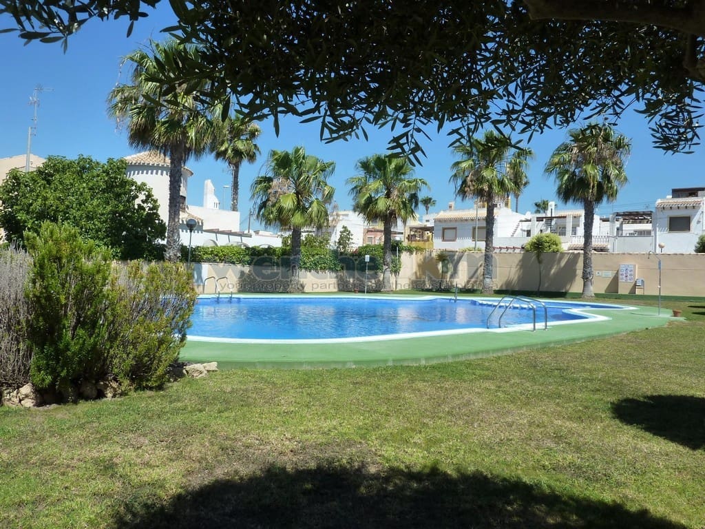2 bedroom Townhouse for sale in La Chismosa with pool - € 149,950 (Ref: 9463720)