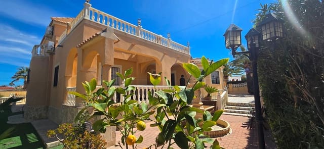 5 bedroom Villa for sale in El Chaparral, Torrevieja with pool garage - € 595,000 (Ref: 9463722)