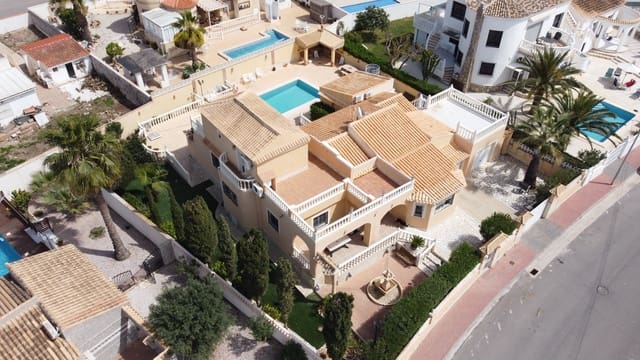 5 bedroom Villa for sale in El Chaparral, Torrevieja with pool garage - € 595,000 (Ref: 9463722)