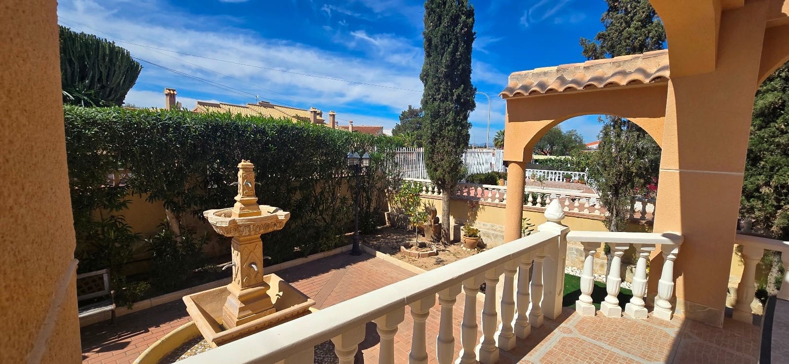 5 bedroom Villa for sale in El Chaparral with pool garage - € 595,000 (Ref: 9463722)