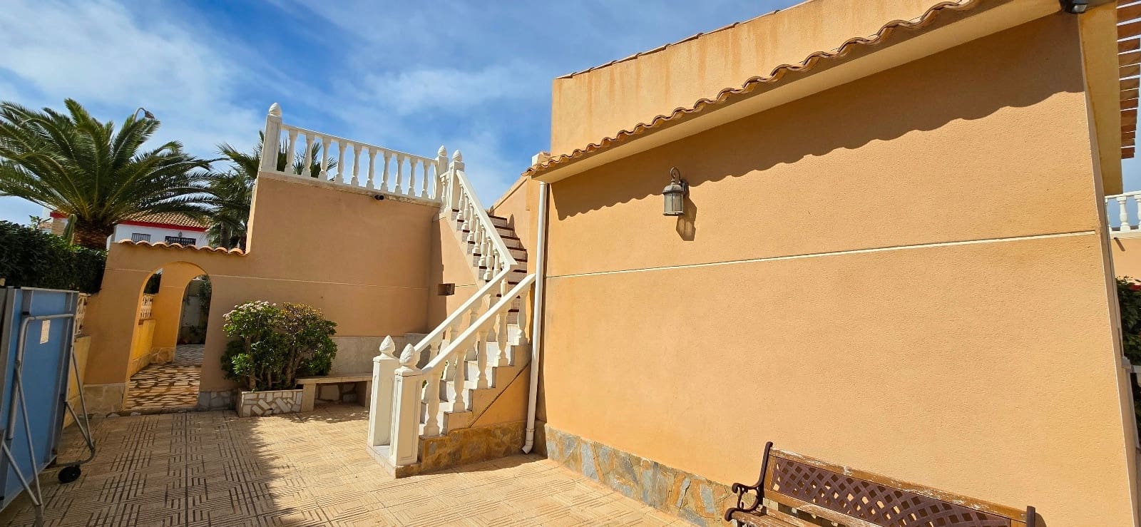 5 bedroom Villa for sale in El Chaparral with pool garage - € 595,000 (Ref: 9463722)