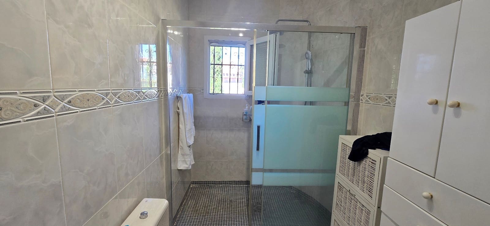 5 bedroom Villa for sale in El Chaparral with pool garage - € 595,000 (Ref: 9463722)