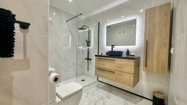 Casa de 3 habitaciones en La Florida, Orihuela en venta con piscina - 295.000 € (Ref: 9463723)