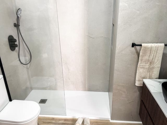 4 sypialnia Dom na sprzedaż w Centro, Los Alcázares z garażem - 320 000 € (Ref: 9463724)