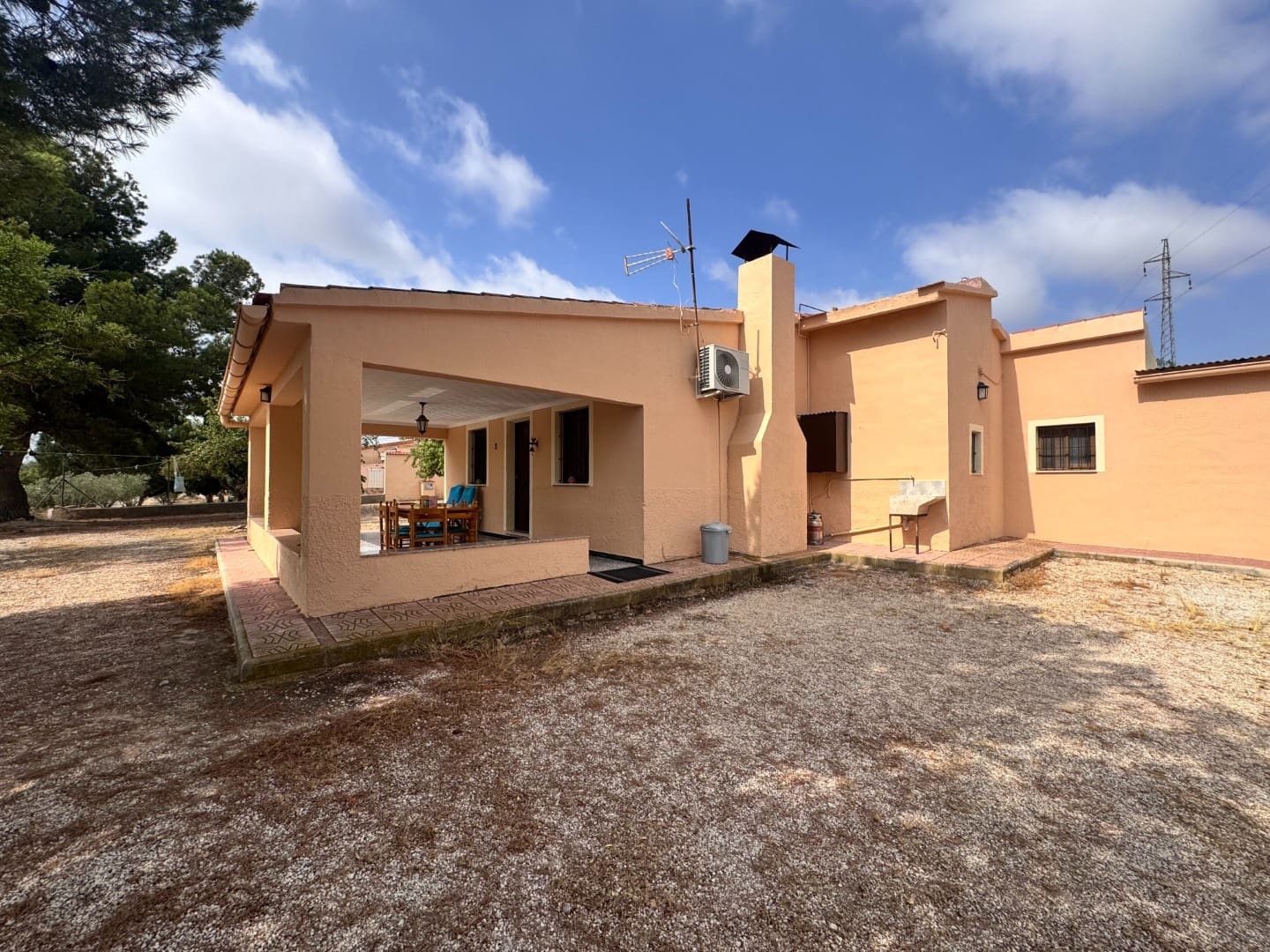 3 sypialnia Willa na sprzedaż w Monovar / Monover z basenem garażem - 259 995 € (Ref: 9463732)