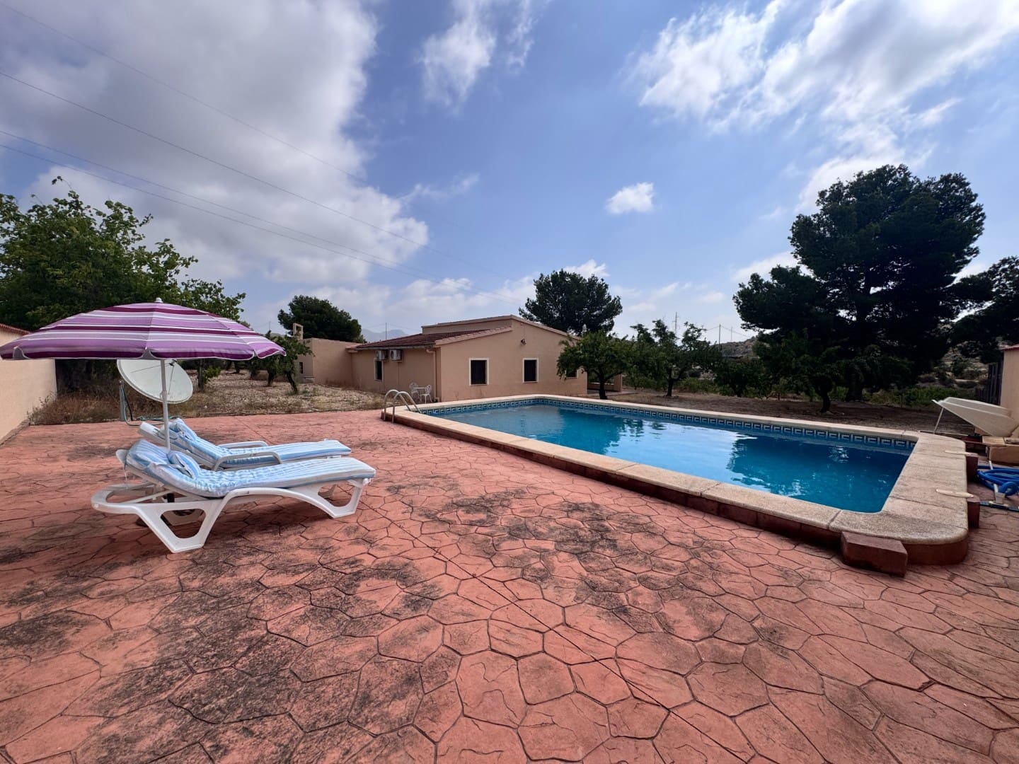 3 sypialnia Willa na sprzedaż w Monovar / Monover z basenem garażem - 259 995 € (Ref: 9463732)