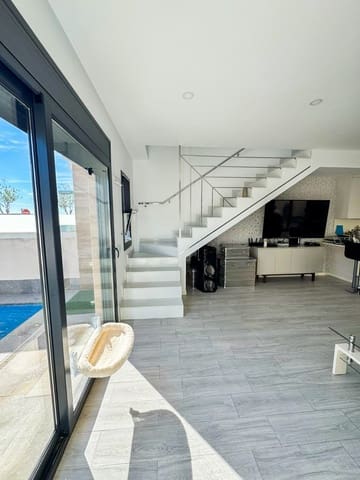 3 Zimmer Haus zu verkaufen in Pilar de la Horadada ciudad, Pilar de la Horadada mit Pool Garage - 395.000 € (Ref: 9463735)