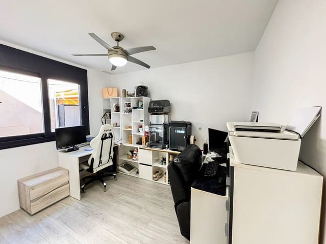 3 Zimmer Haus zu verkaufen in Pilar de la Horadada ciudad, Pilar de la Horadada mit Pool Garage - 395.000 € (Ref: 9463735)