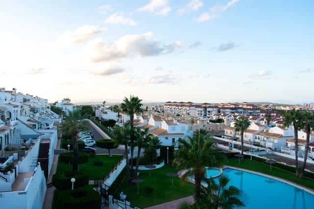 3 Zimmer Haus zu verkaufen in Torreblanca, Torrevieja mit Pool - 230.000 € (Ref: 9463736)