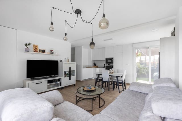 2 makuuhuone Huvila myytävänä paikassa Vistabella, Orihuela mukana uima-altaan 
autotalli - 349 000 € (Ref: 9463737)