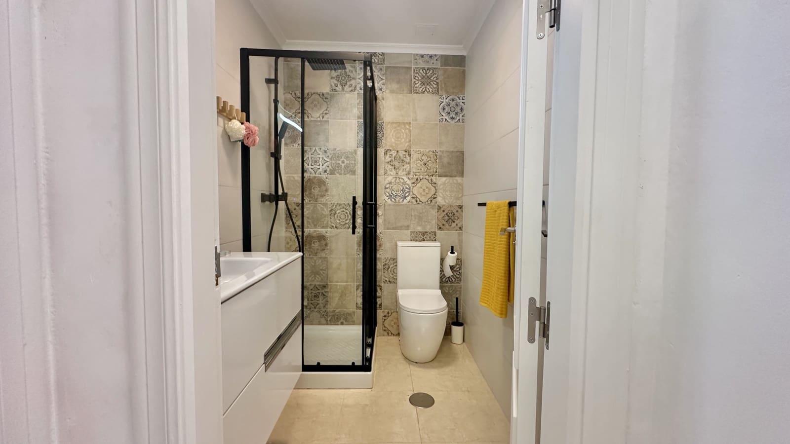 3 makuuhuone Omakotitalo myytävänä paikassa San Miguel de Salinas mukana uima-altaan 
autotalli - 229 000 € (Ref: 9463739)