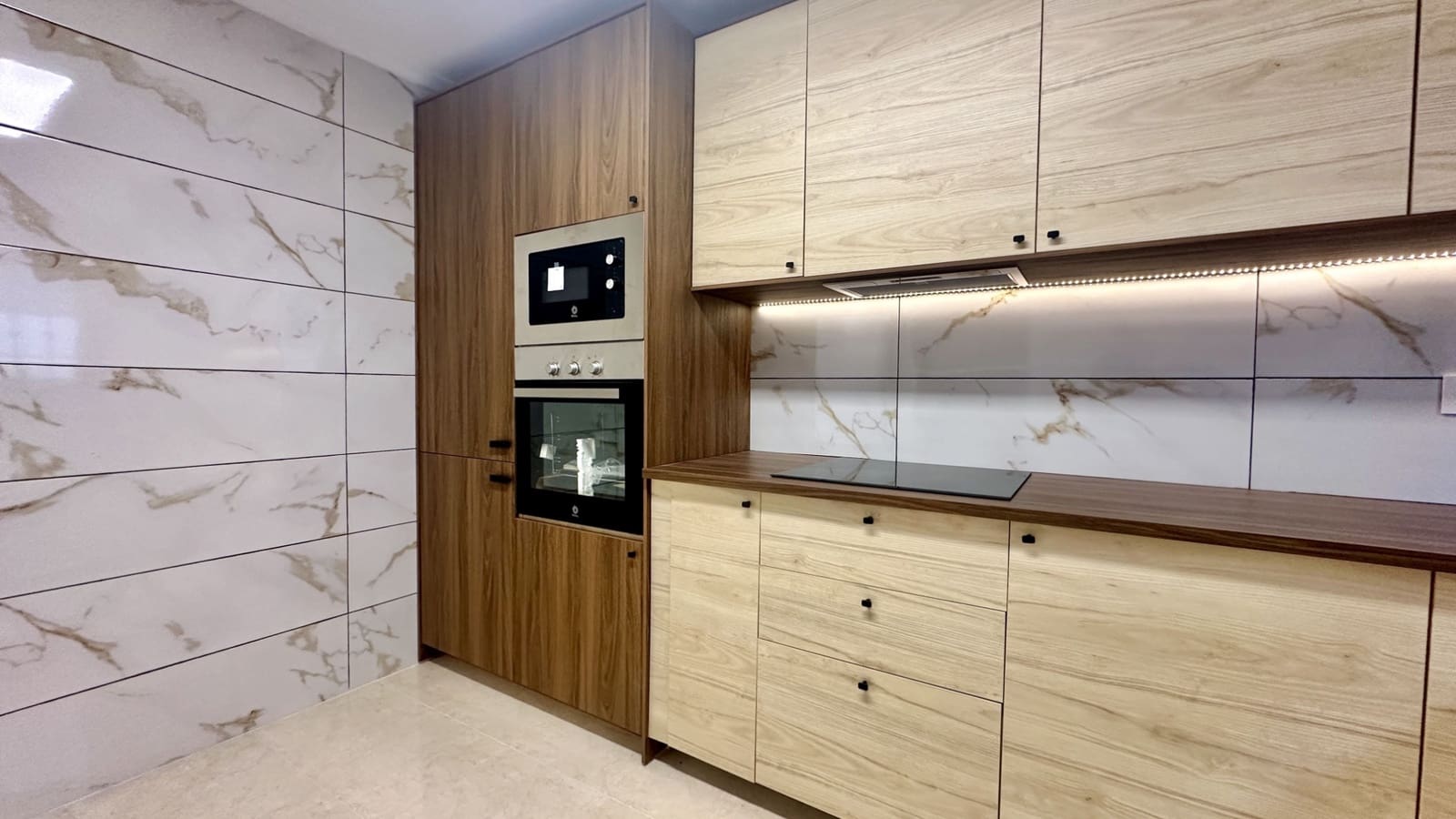 3 makuuhuone Omakotitalo myytävänä paikassa San Miguel de Salinas mukana uima-altaan 
autotalli - 229 000 € (Ref: 9463739)