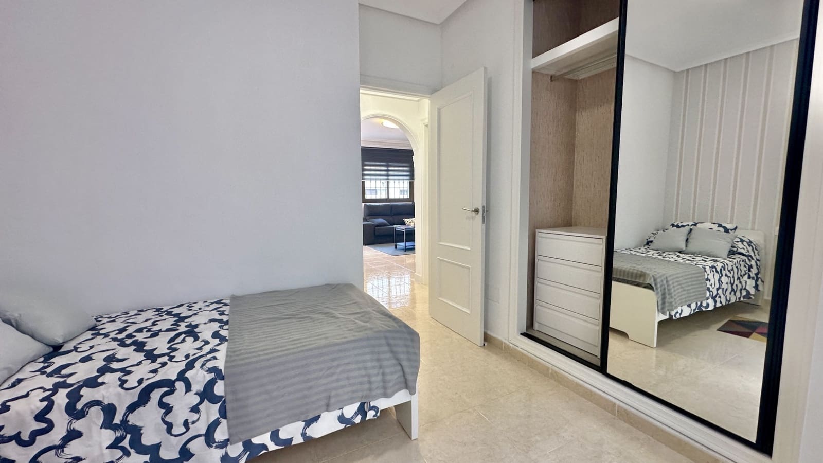 3 makuuhuone Omakotitalo myytävänä paikassa San Miguel de Salinas mukana uima-altaan 
autotalli - 229 000 € (Ref: 9463739)