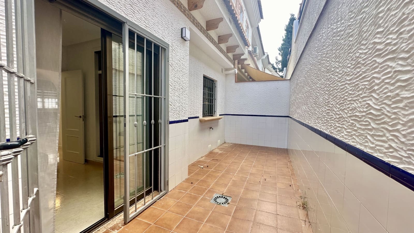 3 makuuhuone Omakotitalo myytävänä paikassa San Miguel de Salinas mukana uima-altaan 
autotalli - 229 000 € (Ref: 9463739)