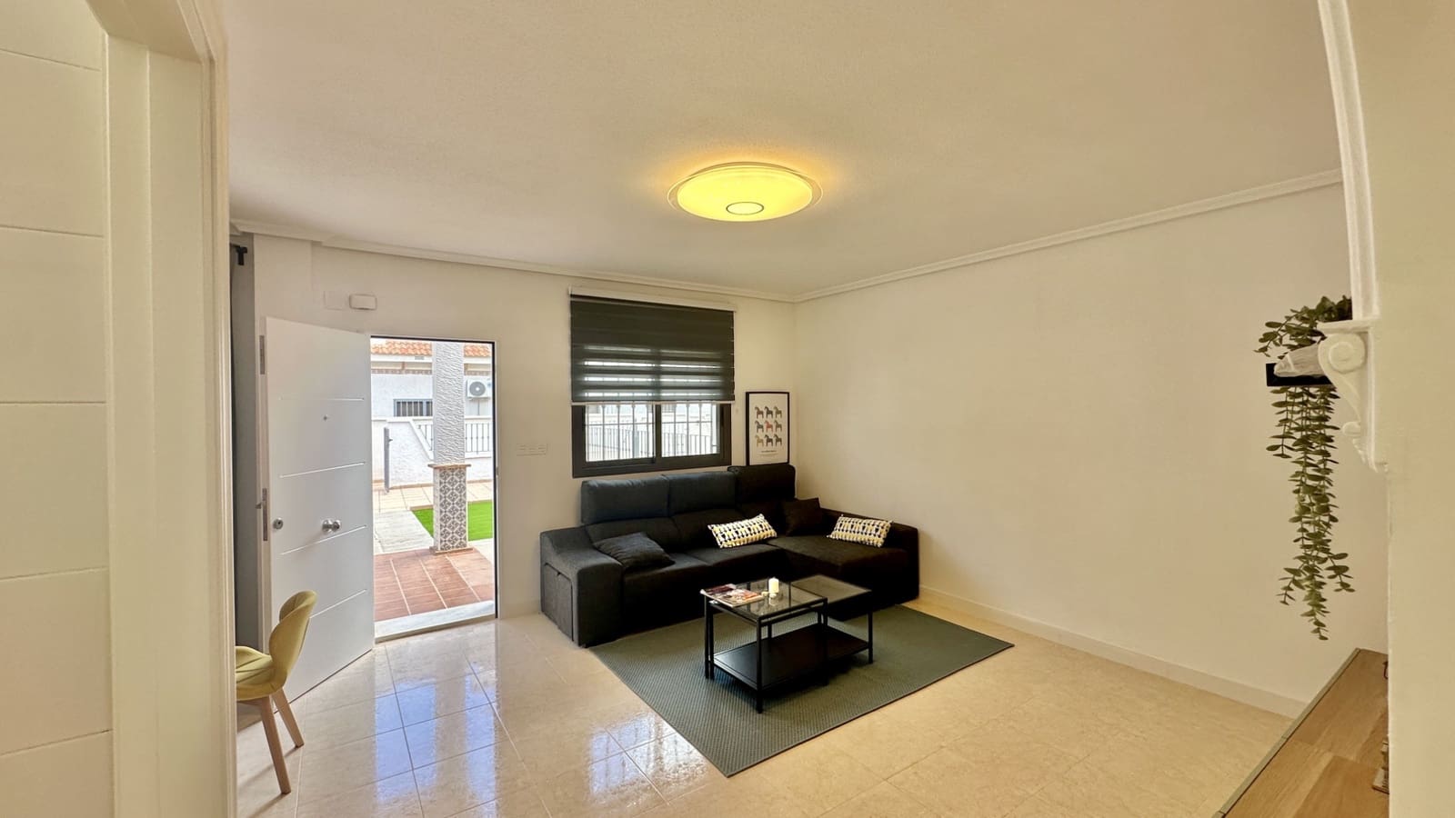 3 makuuhuone Omakotitalo myytävänä paikassa San Miguel de Salinas mukana uima-altaan 
autotalli - 229 000 € (Ref: 9463739)