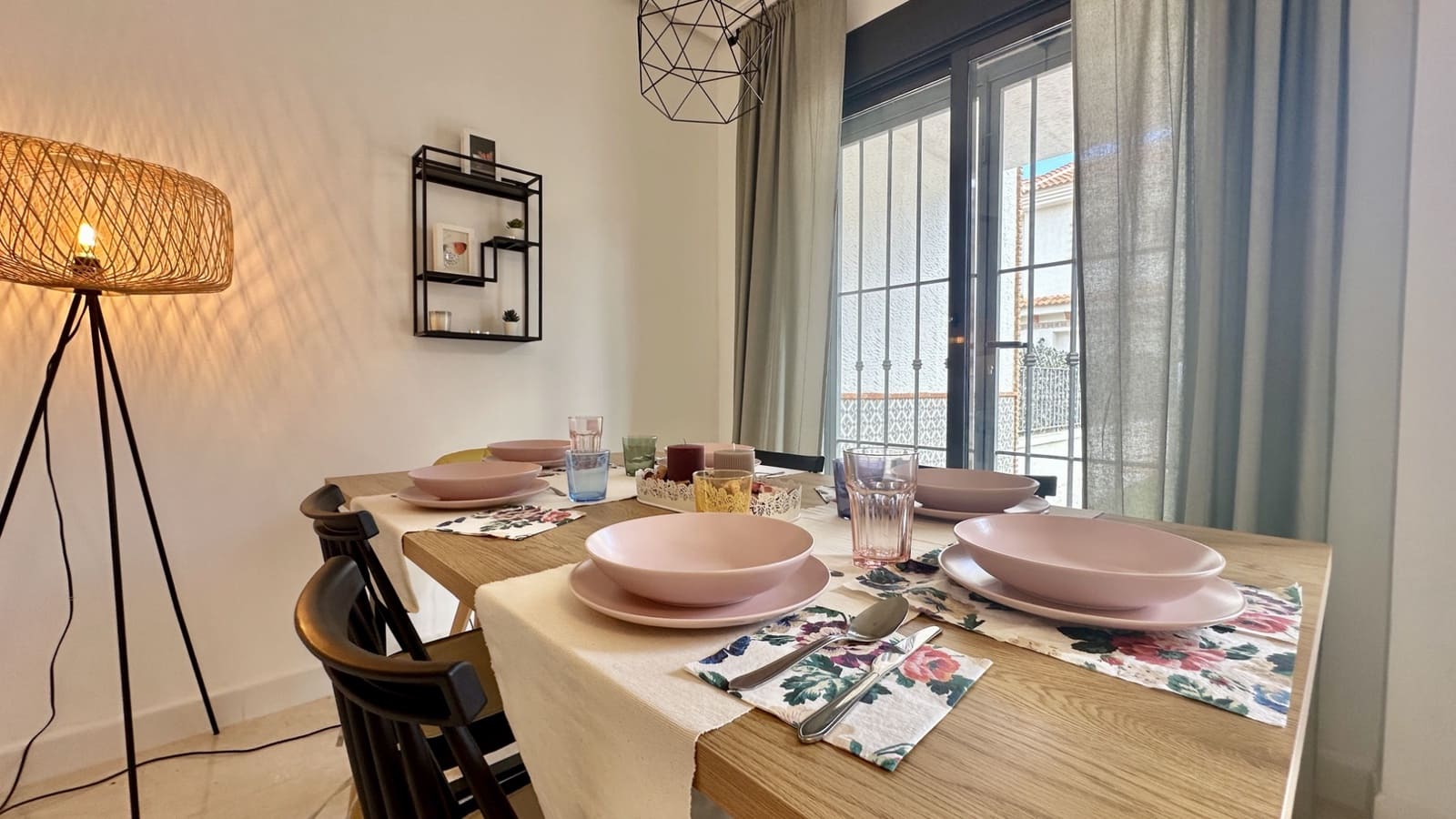 3 makuuhuone Omakotitalo myytävänä paikassa San Miguel de Salinas mukana uima-altaan 
autotalli - 229 000 € (Ref: 9463739)