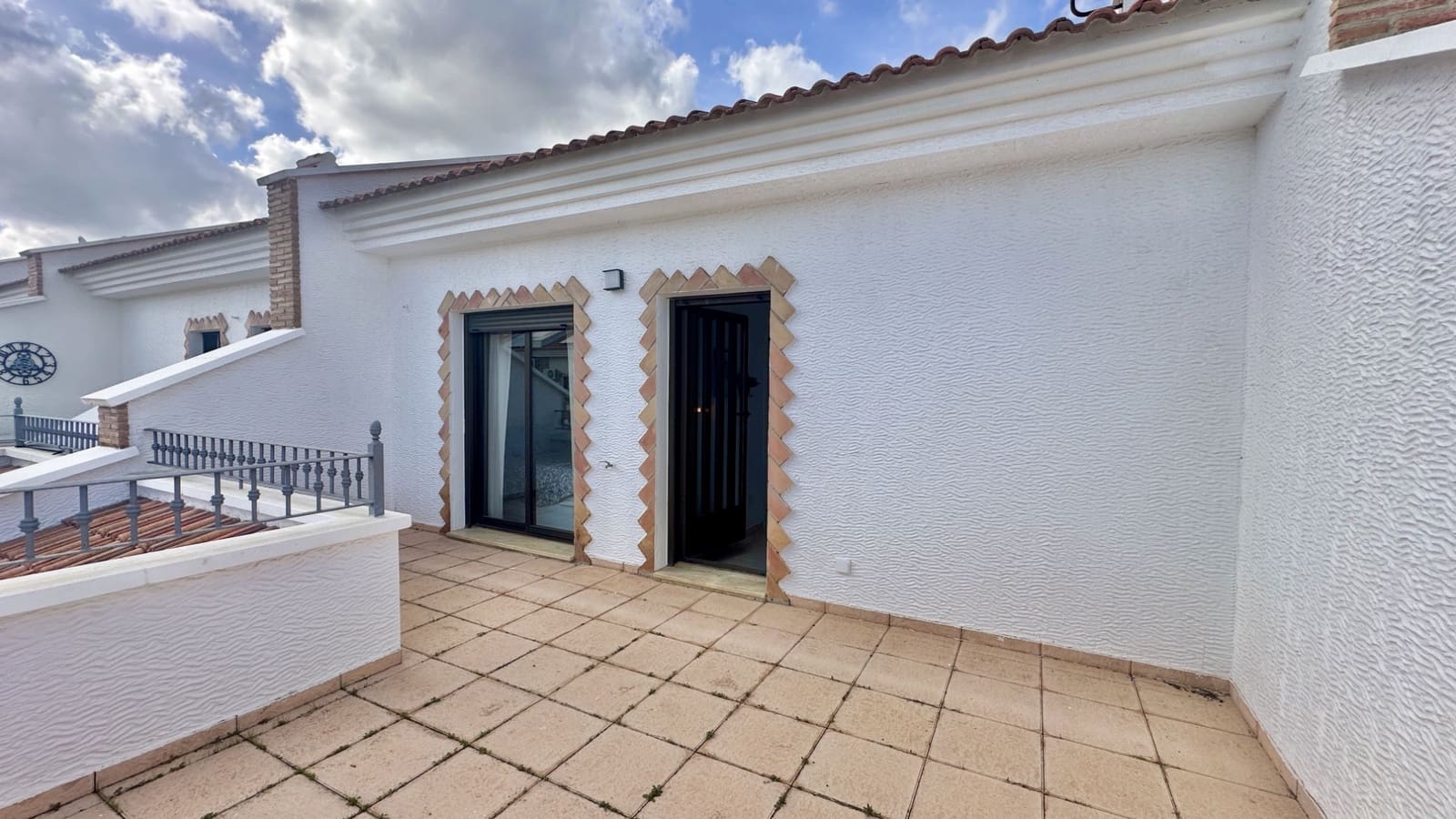 3 makuuhuone Omakotitalo myytävänä paikassa San Miguel de Salinas mukana uima-altaan 
autotalli - 229 000 € (Ref: 9463739)