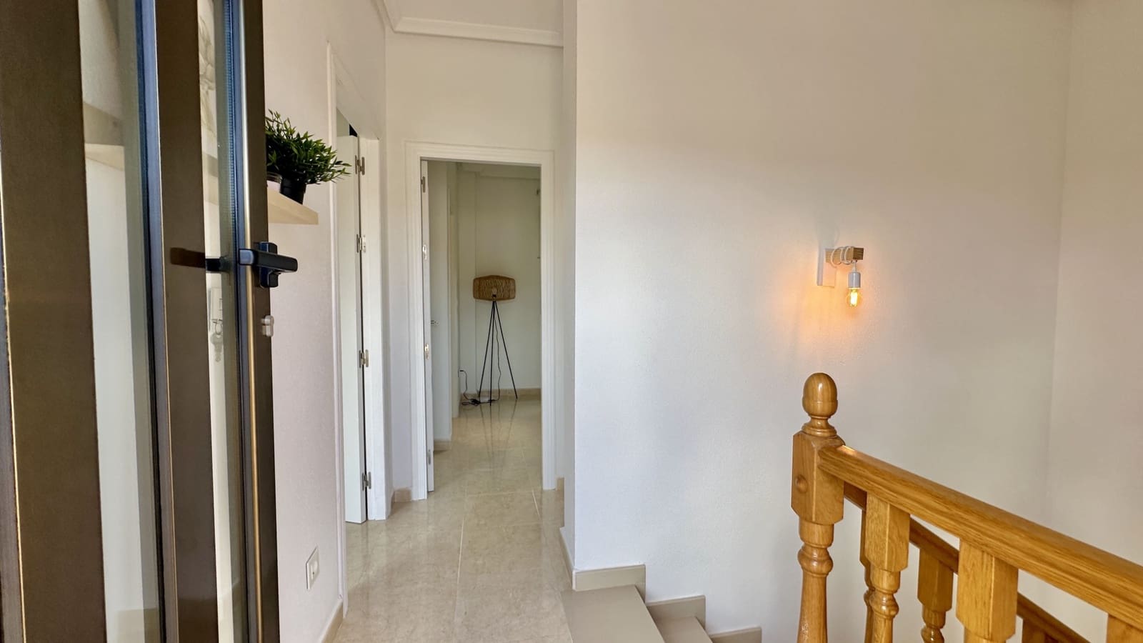 3 makuuhuone Omakotitalo myytävänä paikassa San Miguel de Salinas mukana uima-altaan 
autotalli - 229 000 € (Ref: 9463739)