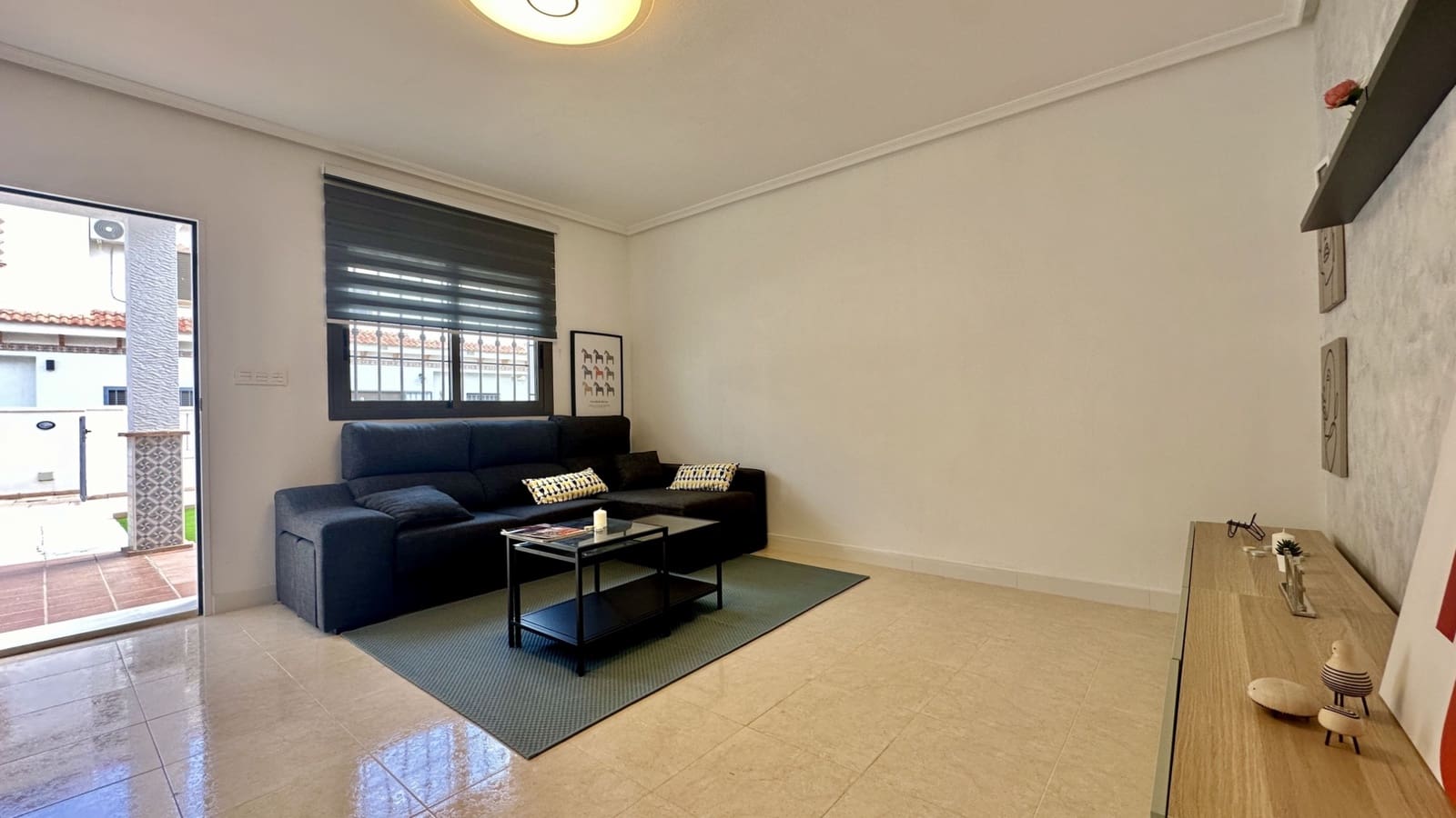 3 makuuhuone Omakotitalo myytävänä paikassa San Miguel de Salinas mukana uima-altaan 
autotalli - 229 000 € (Ref: 9463739)