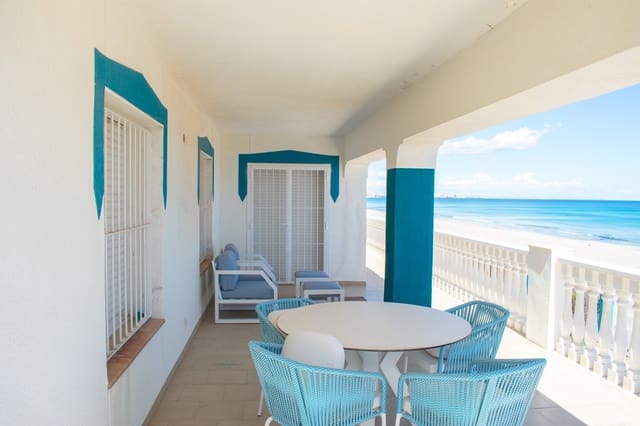 6 Zimmer Villa zu verkaufen in La Manga del Mar Menor - 1.100.000 € (Ref: 9463743)