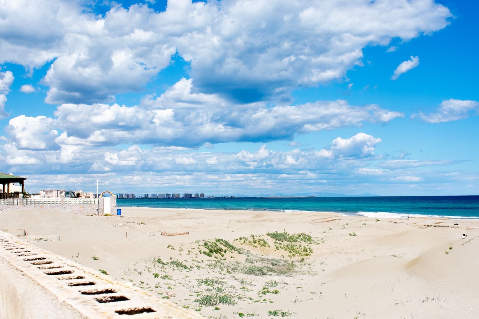 6 bedroom Villa for sale in La Manga del Mar Menor - € 1,100,000 (Ref: 9463743)