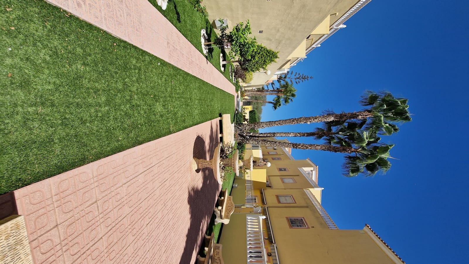 3 bedroom Townhouse for sale in Villamartin with pool garage - € 189,000 (Ref: 9463748)