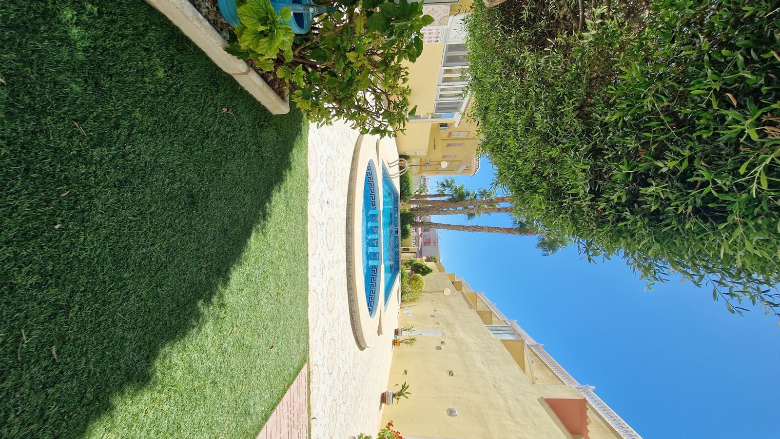 3 bedroom Townhouse for sale in Villamartin with pool garage - € 189,000 (Ref: 9463748)
