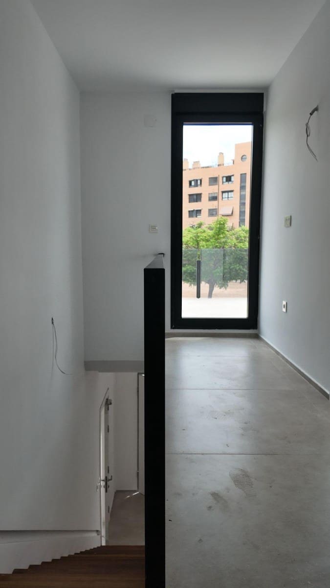 3 bedroom Villa for sale in Alicante / Alacant city with garage - € 449,000 (Ref: 9463749)