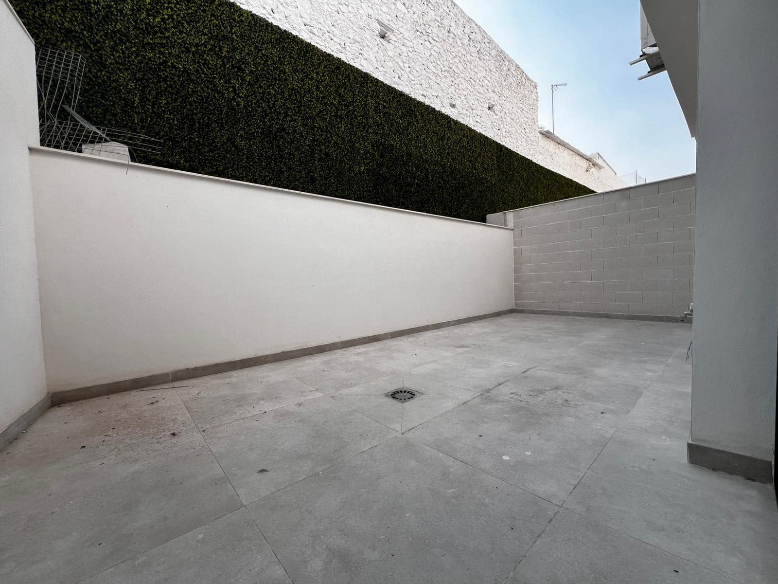 3 bedroom Villa for sale in Alicante / Alacant city with garage - € 449,000 (Ref: 9463749)