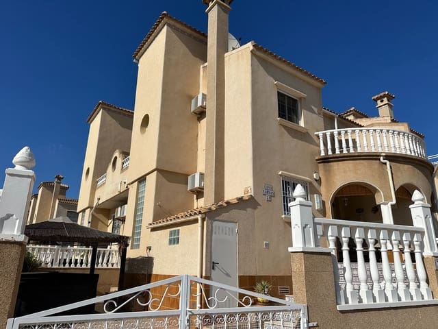 3 Zimmer Villa zu verkaufen in Villamartin, Orihuela mit Pool Garage - 259.000 € (Ref: 9463754)