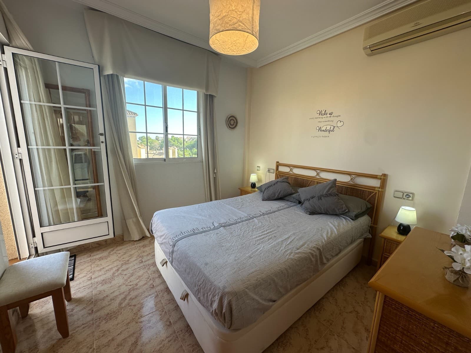 3 bedroom Villa for sale in Villamartin with pool garage - € 259,000 (Ref: 9463754)