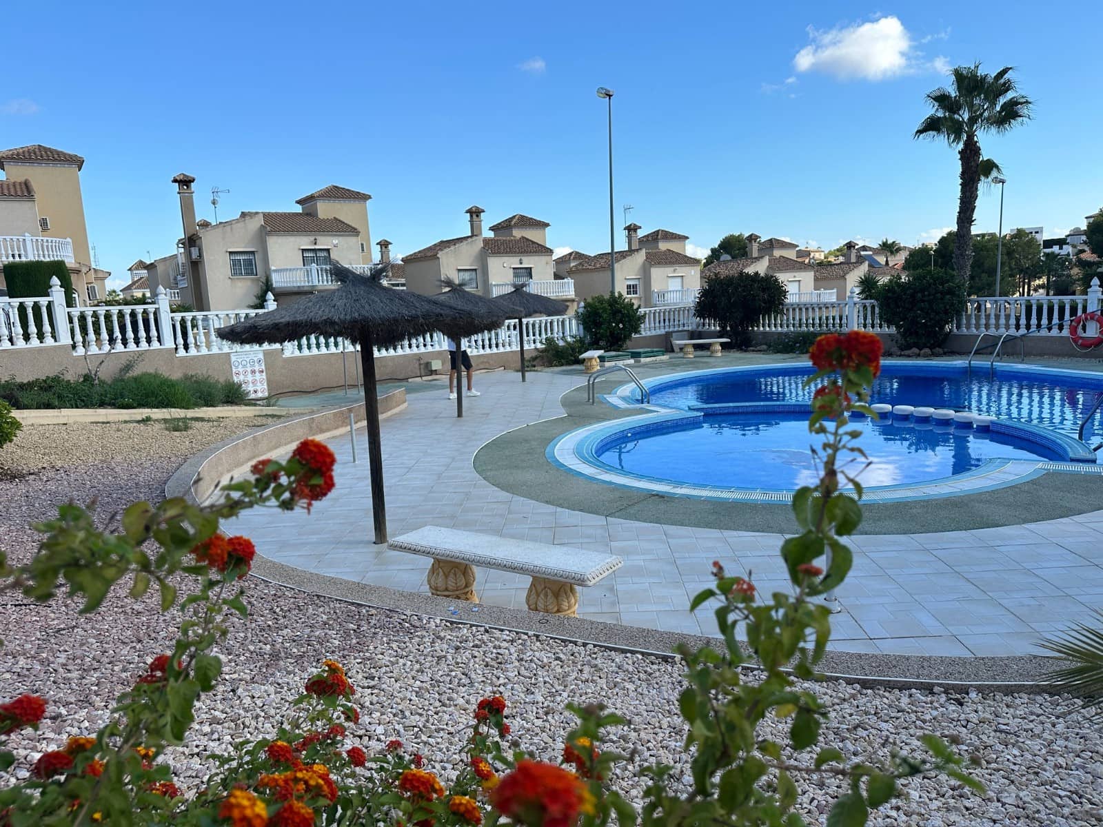 3 bedroom Villa for sale in Villamartin with pool garage - € 259,000 (Ref: 9463754)