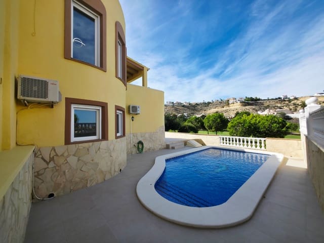 Chalet de 3 habitaciones en Ciudad Quesada, Rojales en venta con piscina - 515.000 € (Ref: 9463757)