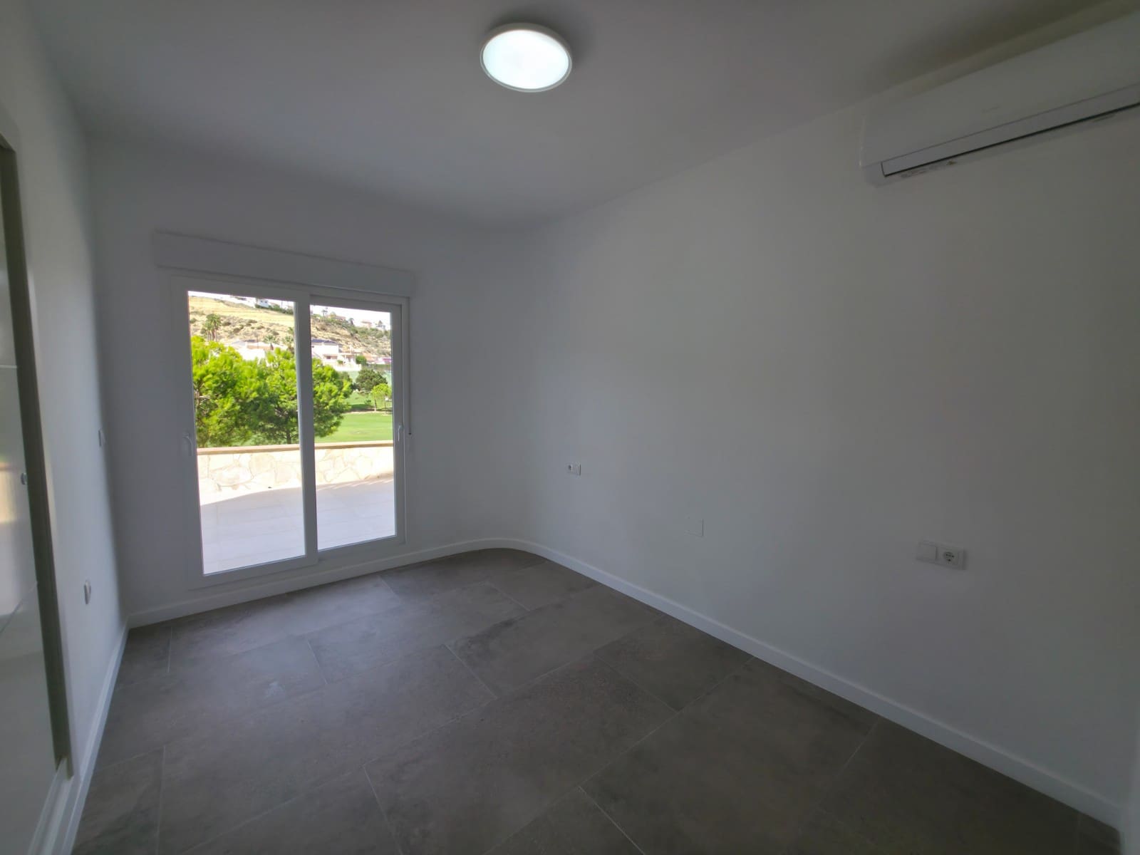 Chalet de 3 habitaciones en Ciudad Quesada en venta con piscina - 515.000 € (Ref: 9463757)