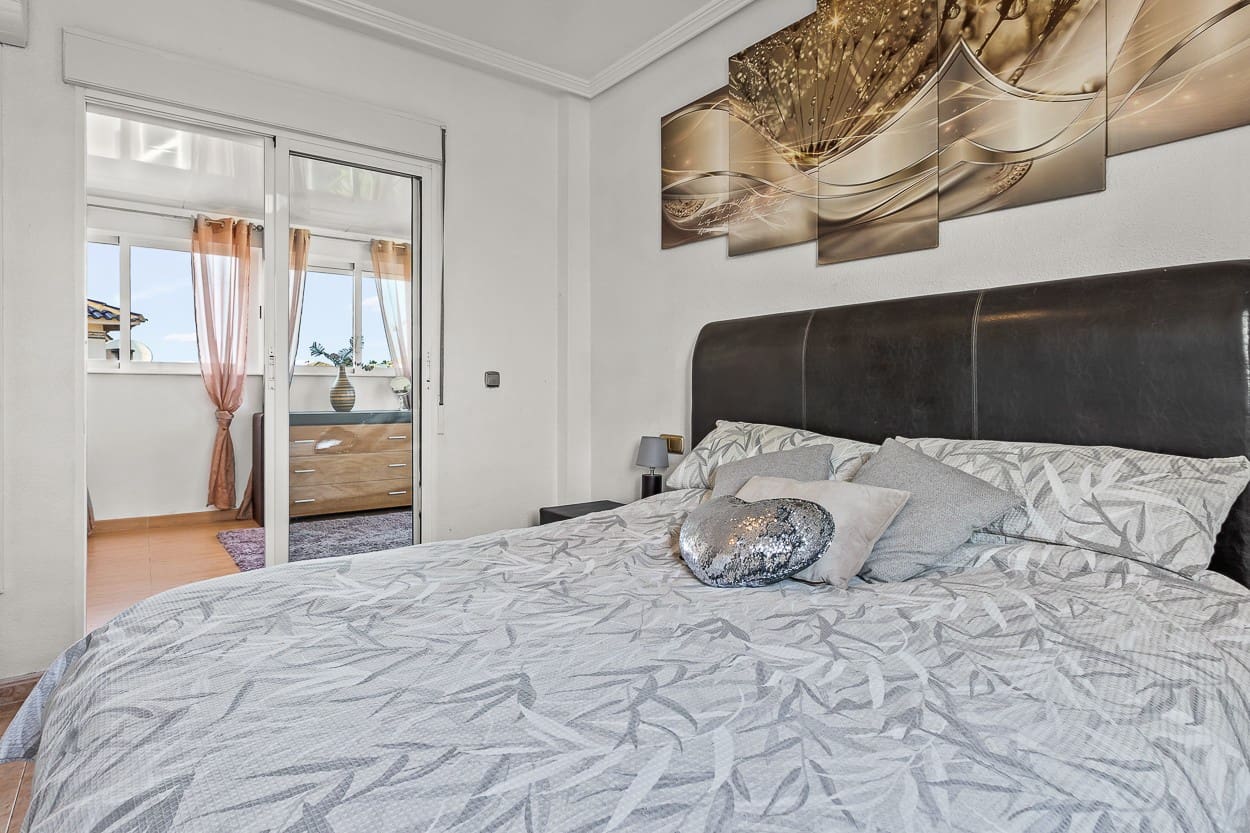 4 camera da letto Villa in vendita in Playa Flamenca con piscina - 399.000 € (Rif: 9463762)