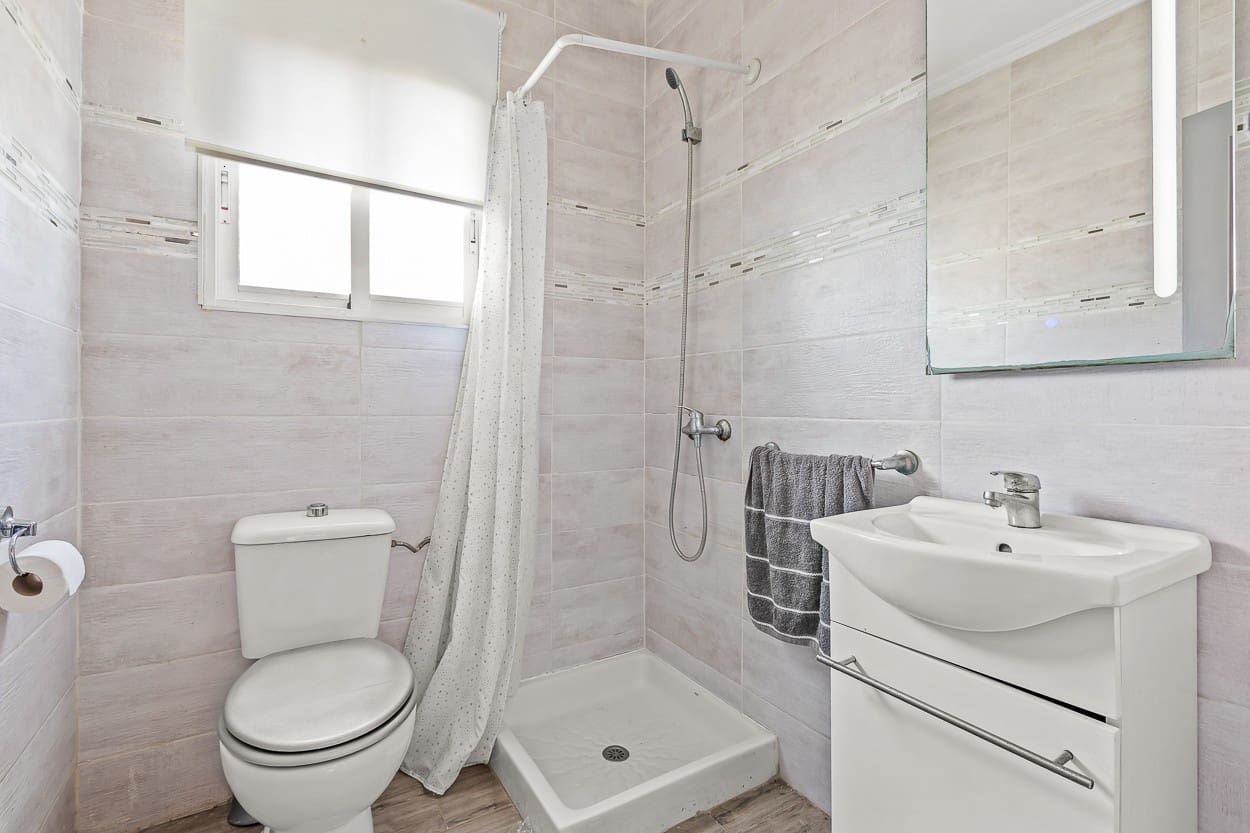 4 camera da letto Villa in vendita in Playa Flamenca con piscina - 399.000 € (Rif: 9463762)