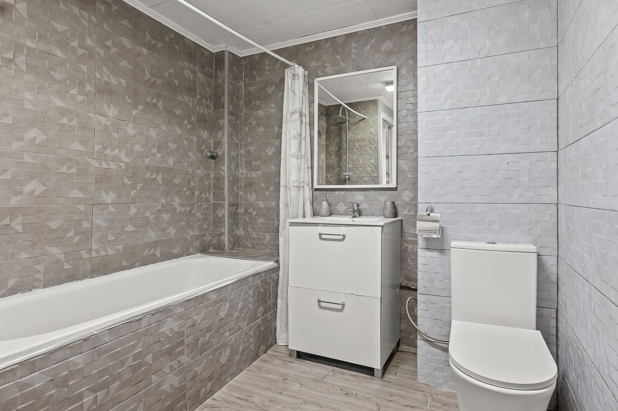 4 camera da letto Villa in vendita in Playa Flamenca con piscina - 399.000 € (Rif: 9463762)