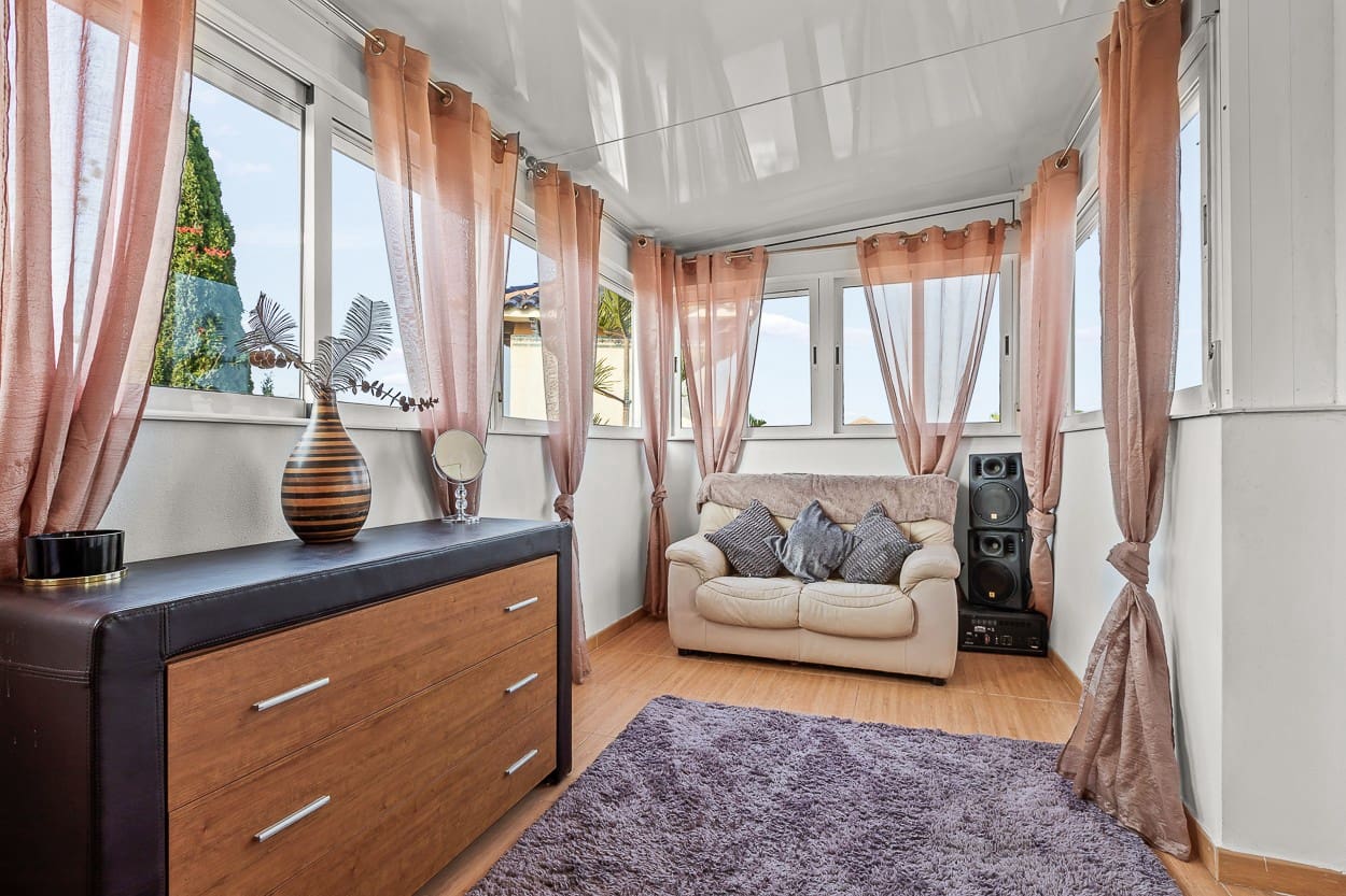 4 camera da letto Villa in vendita in Playa Flamenca con piscina - 399.000 € (Rif: 9463762)