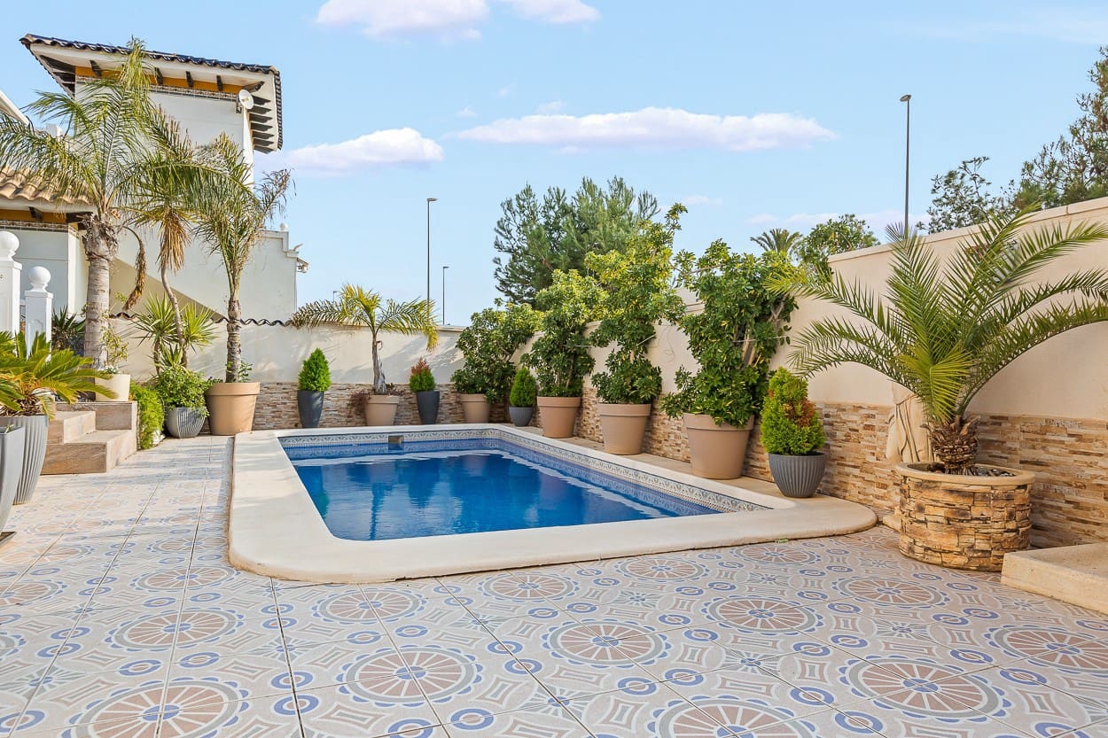 4 camera da letto Villa in vendita in Playa Flamenca con piscina - 399.000 € (Rif: 9463762)