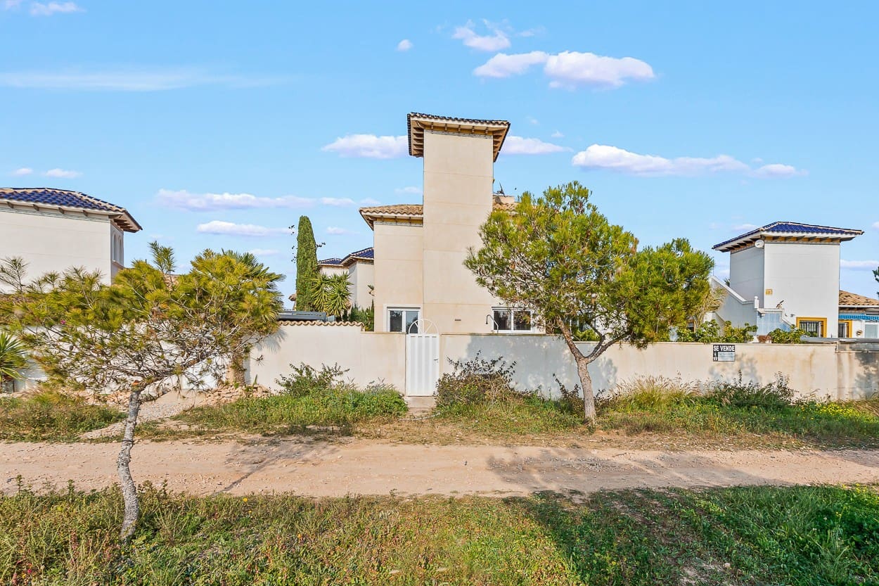 4 camera da letto Villa in vendita in Playa Flamenca con piscina - 399.000 € (Rif: 9463762)