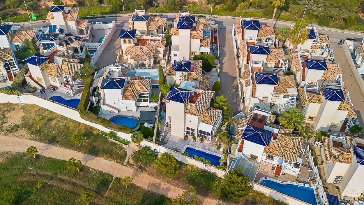 4 camera da letto Villa in vendita in Playa Flamenca con piscina - 399.000 € (Rif: 9463762)