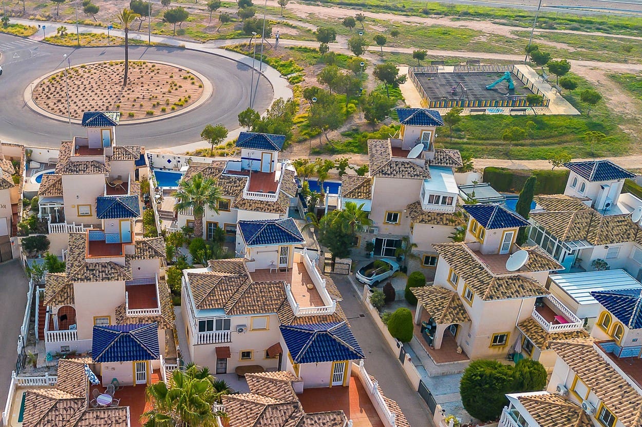 4 camera da letto Villa in vendita in Playa Flamenca con piscina - 399.000 € (Rif: 9463762)