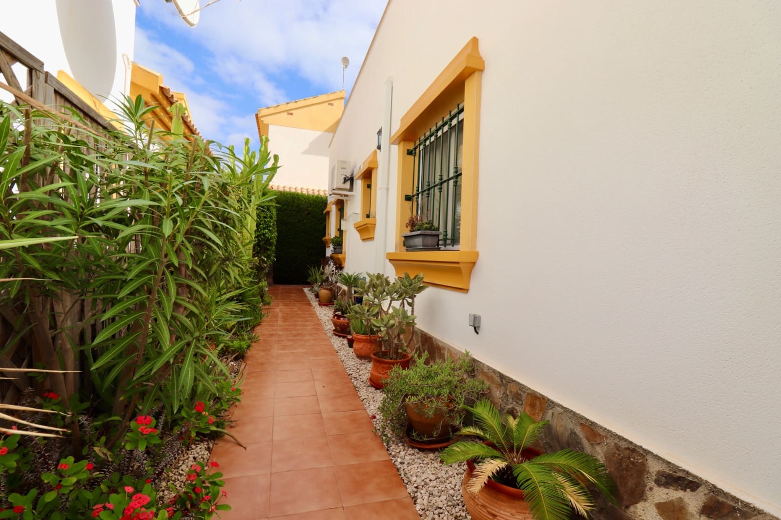 2 bedroom Villa for sale in El Raso with pool - € 215,000 (Ref: 9463765)