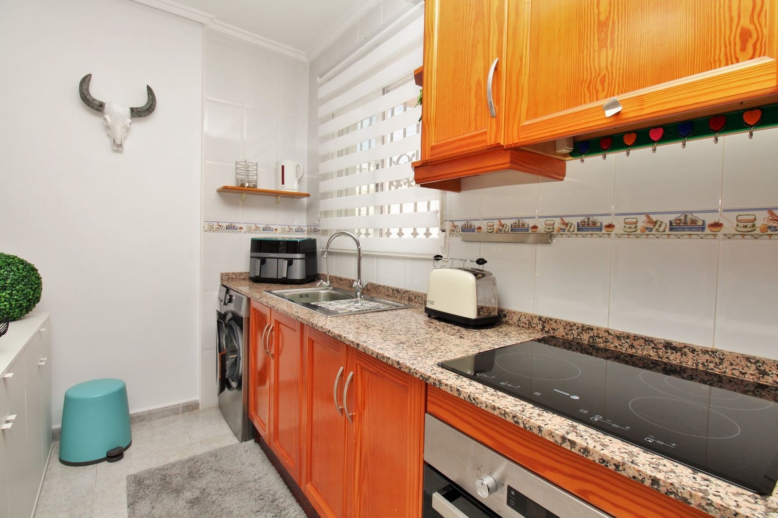 4 soveværelse Villa til salg i Villamartin med swimmingpool - € 379.000 (Ref: 9463766)