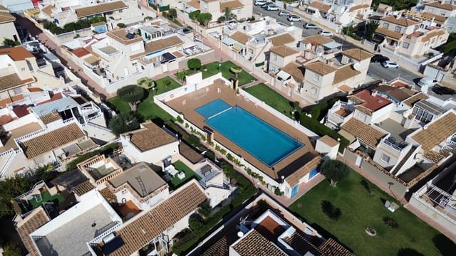 3 bedroom Townhouse for sale in Los Altos with pool garage - € 195,000 (Ref: 9463769)