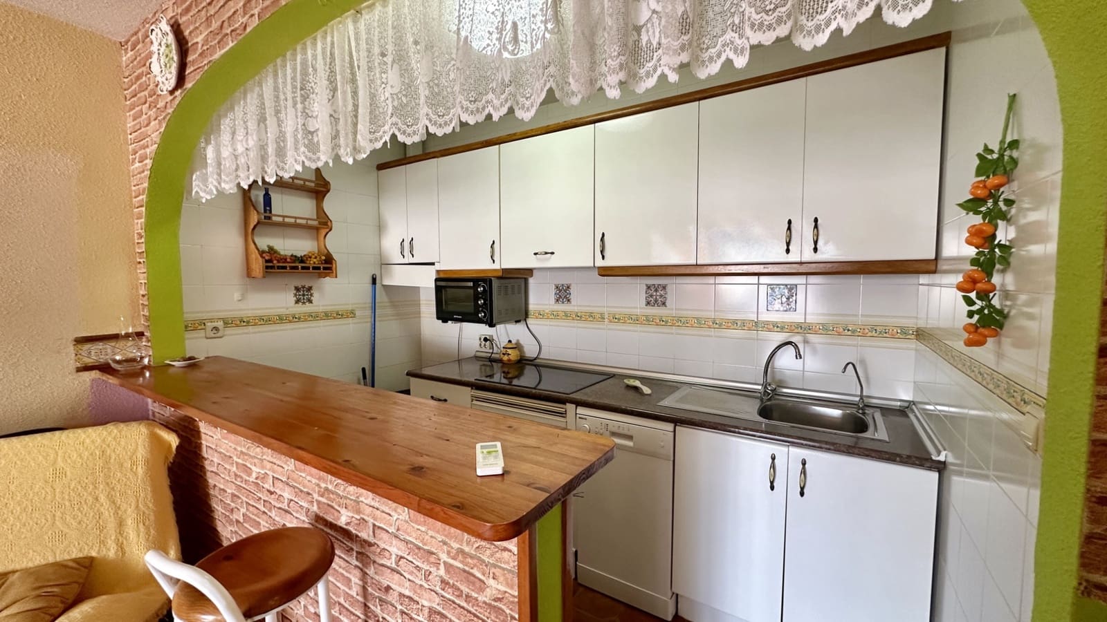 3 bedroom Townhouse for sale in Los Altos with pool garage - € 195,000 (Ref: 9463769)