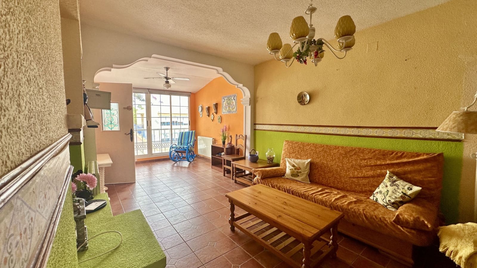 3 bedroom Townhouse for sale in Los Altos with pool garage - € 195,000 (Ref: 9463769)