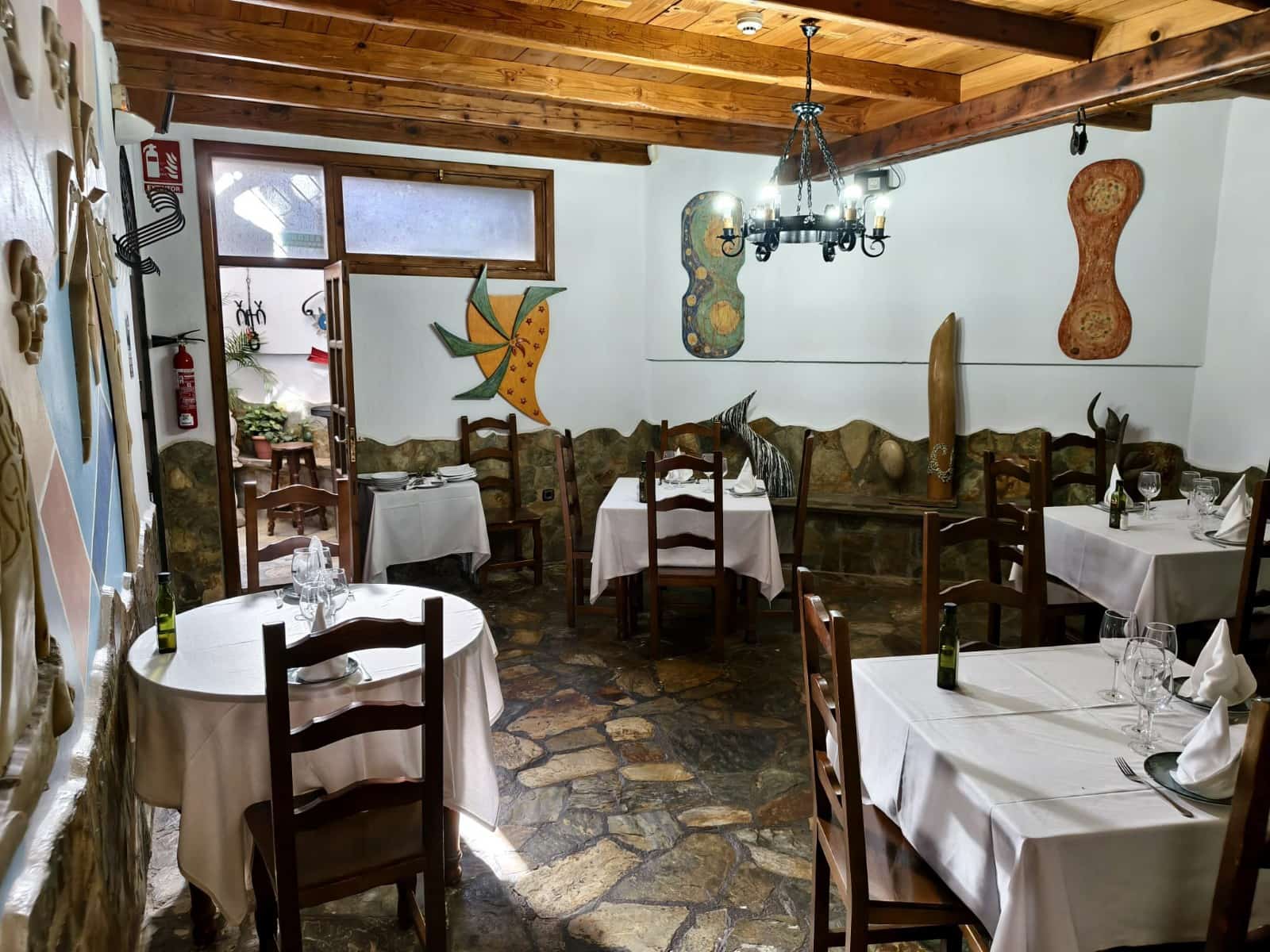 5 bedroom Commercial for sale in Alicante / Alacant city - € 690,000 (Ref: 9463771)