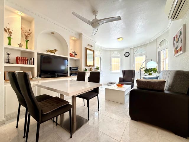 2 camera da letto Villa in vendita in Villamartin, Orihuela con piscina - 210.000 € (Rif: 9463772)